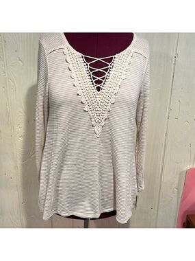 WALLPAPHER Long Sleeve Top Medium Crochet